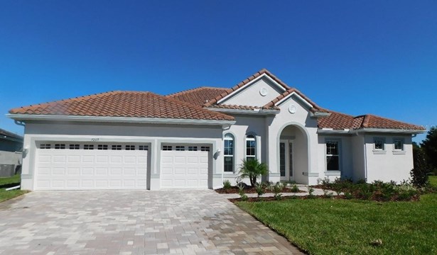 Single Family Residence, Contemporary - WESLEY CHAPEL, FL