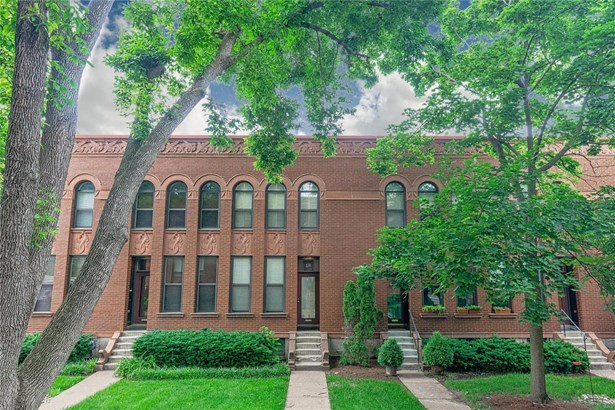 Traditional,Townhouse, Condo - St Louis, MO