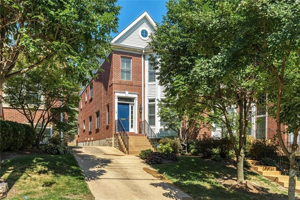 Residential, Traditional,Townhouse - University City, MO