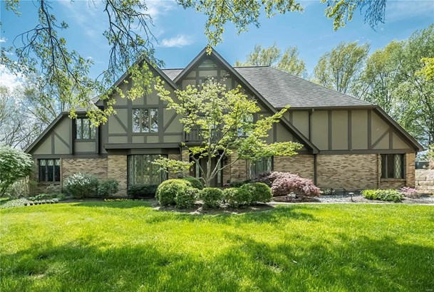 Residential, English,Traditional,Tudor - Chesterfield, MO