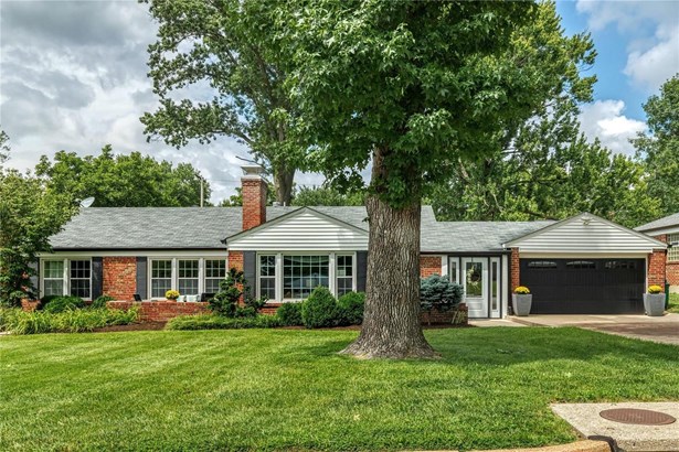 Residential, Traditional,Ranch - Clayton, MO