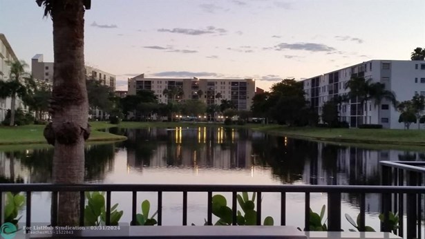 Residential Rental,Condo - Pompano Beach, FL