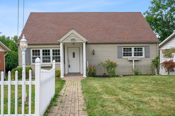 Cape Cod, Single Family Residence - Colerain Twp, OH