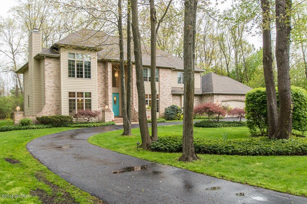 Single Family Residence, Traditional - Battle Creek, MI (photo 1)