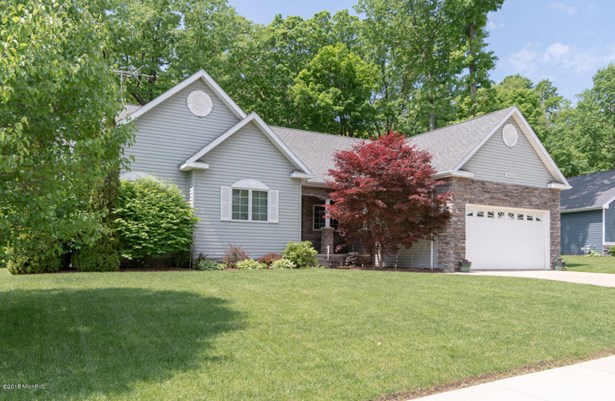 Single Family Residence, Ranch - Benton Harbor, MI (photo 1)