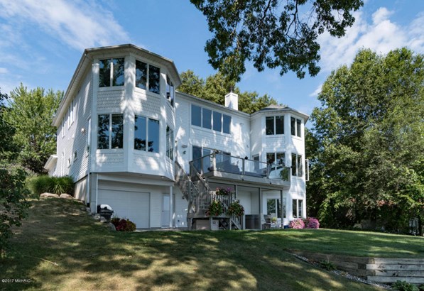 Single Family Residence, Traditional - Kalamazoo, MI (photo 1)