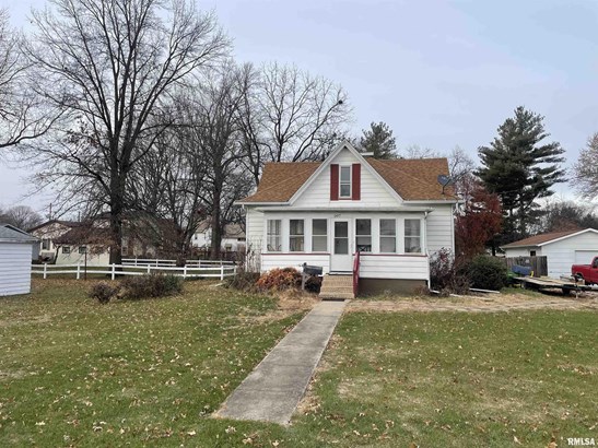 Single Family Residence, Bungalow - Knoxville, IL