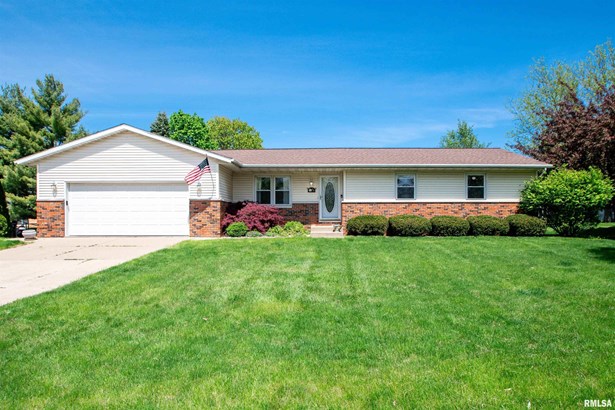Single Family Residence, Ranch - East Peoria, IL