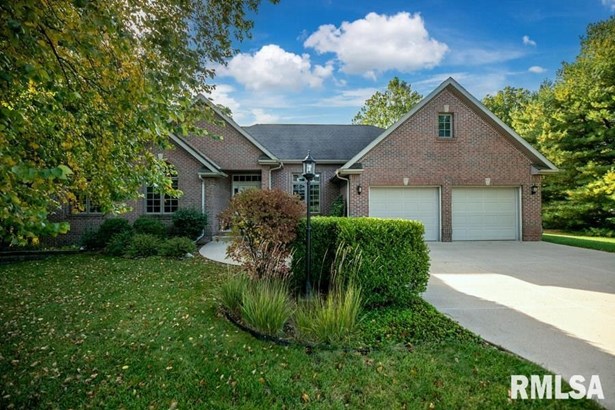 Single Family Residence, Ranch - East Peoria, IL