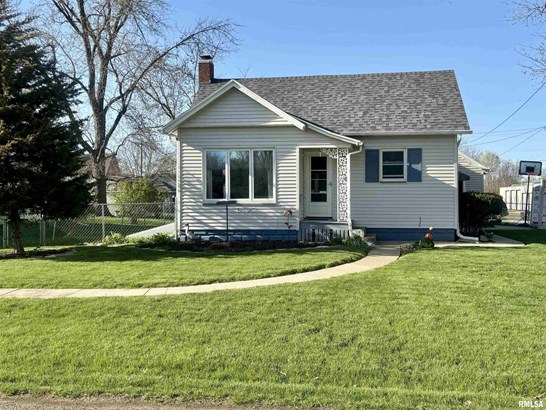 Single Family Residence, Bungalow - Lewistown, IL