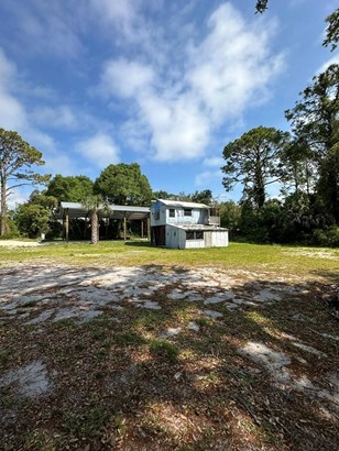 Detached Single Family, Florida Cottage,Traditional - Carrabelle, FL