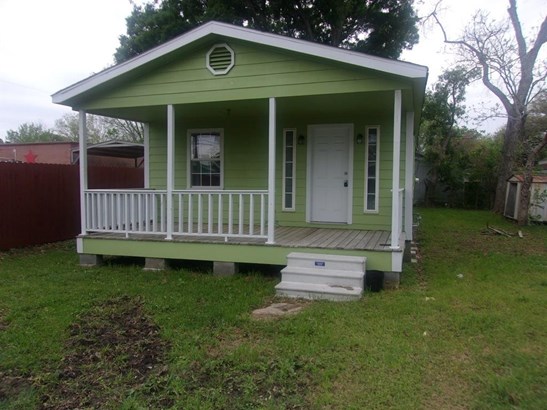 Single Family Detached - Bacliff, TX