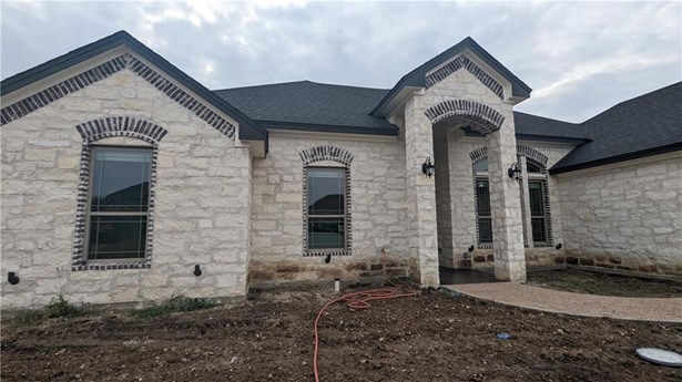 Single Family/Detached - McGregor, TX