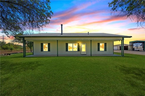 Barndominium, Single Family/Detached - Elm Mott, TX