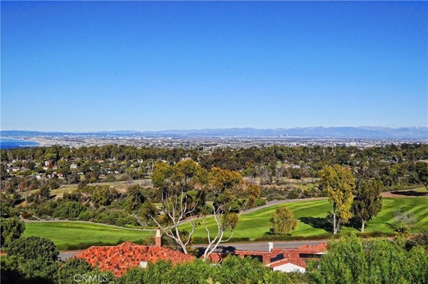 Single Family Residence - Palos Verdes Estates, CA