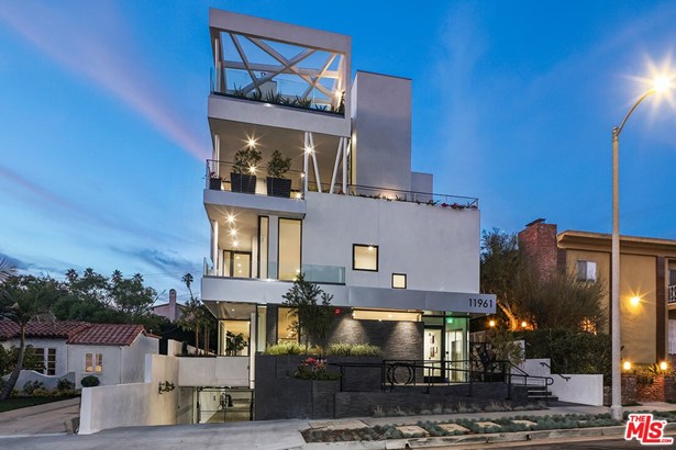 Residential Lease, Contemporary - LOS ANGELES, CA