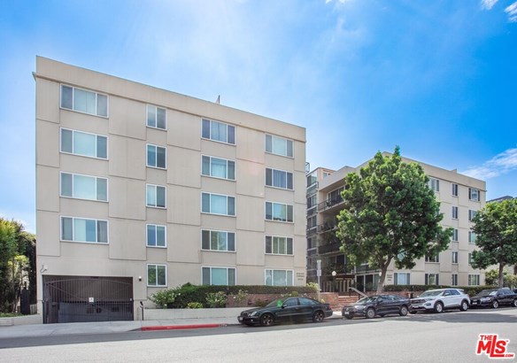 Condominium, Contemporary - Beverly Hills, CA