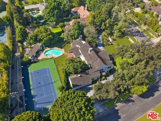 Single Family Residence, Traditional - Beverly Hills, CA