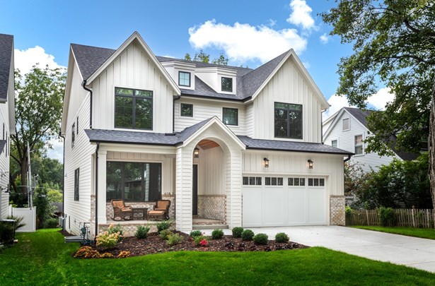 2 Stories, Traditional - Lisle, IL