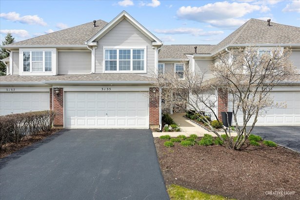 Townhouse-2 Story - Naperville, IL