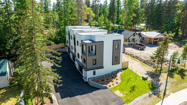 Townhouse, Multi Level,Modern,Tri Level - Whitefish, MT