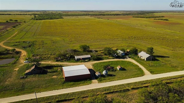 Acreage 500-1000 Acres - Olney, TX