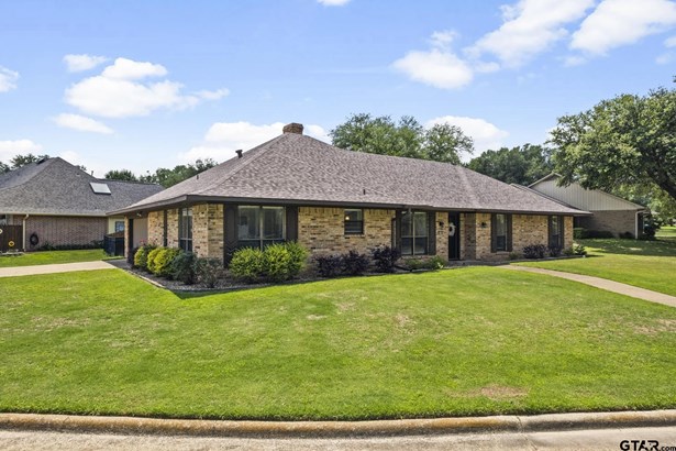 Single Family Detached, Traditional - Mt Pleasant, TX