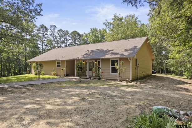 Single Family Detached - Mt Pleasant, TX