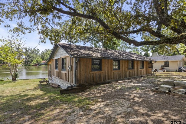 Single Family Detached - Omaha, TX