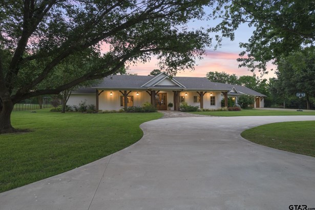 Single Family Detached, Traditional - Mount Pleasant, TX
