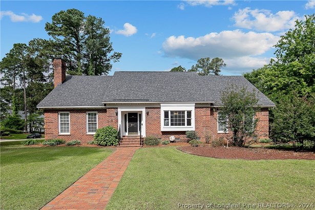 Single Family Residence, Two Story - Fayetteville, NC