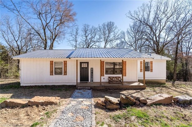 House, Cottage/Camp,Country,Farmhouse,Ranch - Greenwood, AR