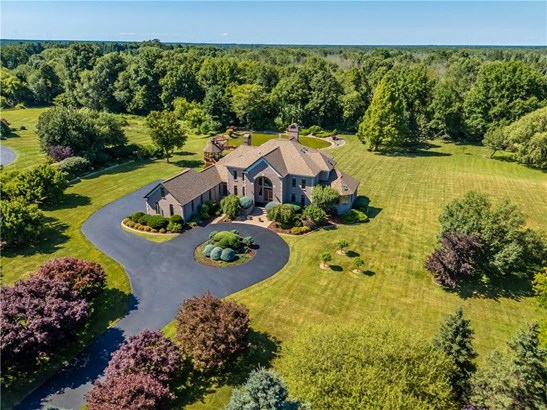 Spectacular Country Estate on 4+ Acres