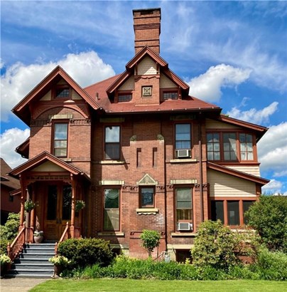 Gorgeous brick home!