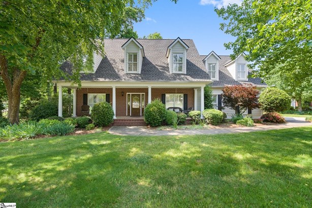 Single Family-Detached, Cape Cod,Traditional - Greer, SC