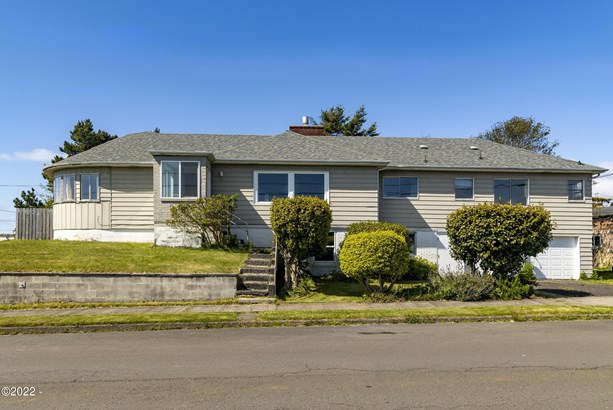 Multi-Dwelling, Traditional - Newport, OR