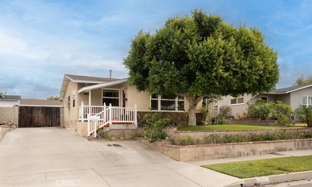 Single Family Residence - Glendora, CA