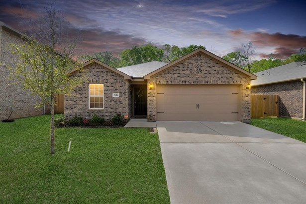 Traditional, Single-Family - Cleveland, TX