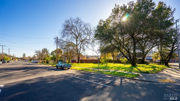 Residential Lot - Cloverdale, CA