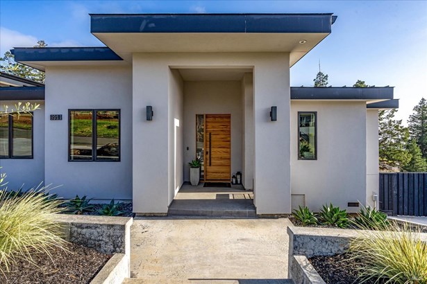Single Family Residence, Modern/High Tech - Santa Rosa, CA