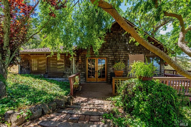 Single Family Residence, Farmhouse,Ranch - Santa Rosa, CA