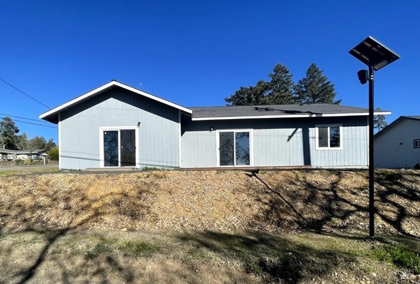 Single Family Residence - Clearlake, CA