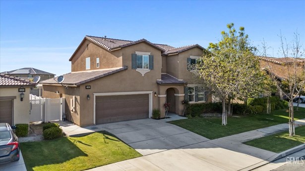 Single Family Residence - Bakersfield, CA
