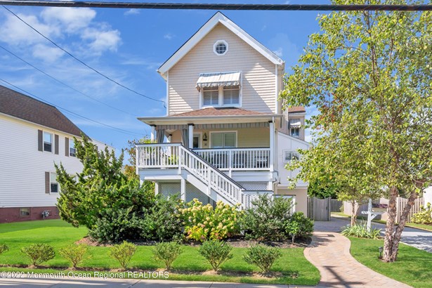 Colonial,Shore Colonial, Single Family,Detached - Monmouth Beach, NJ