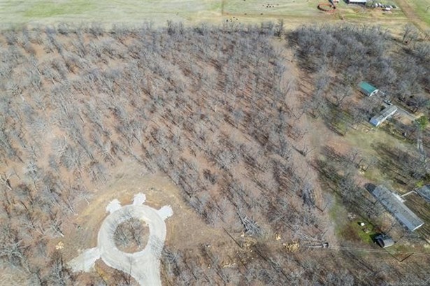 Over 5 Acres - Skiatook, OK