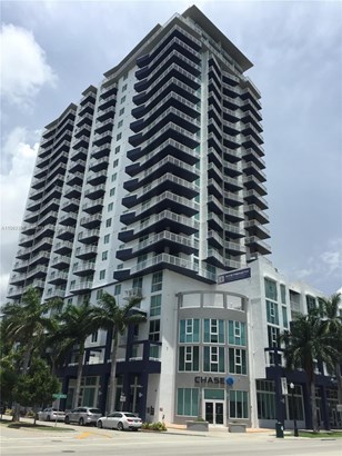 Condominium - Miami, FL