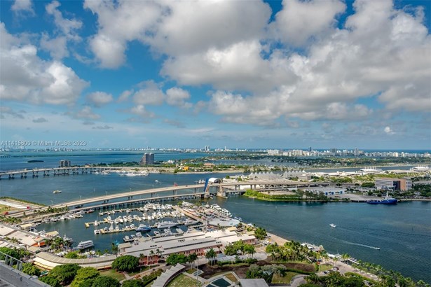 Condominium, High Rise - Miami, FL