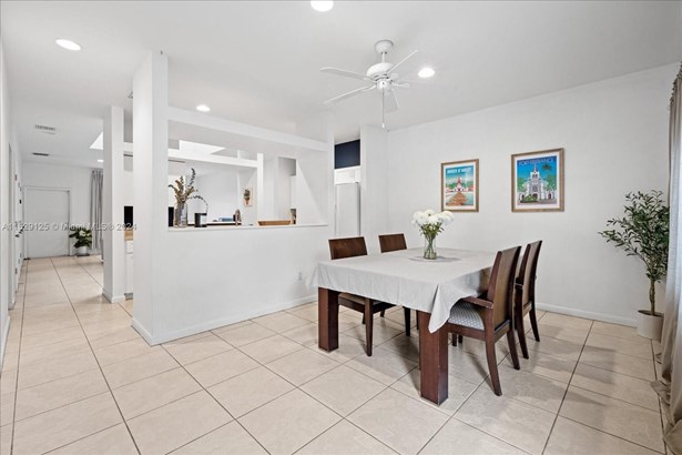 Townhouse, Cluster Home - Fort Lauderdale, FL