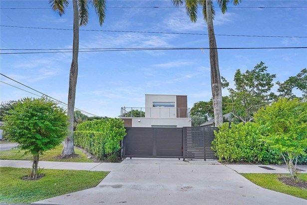 Single Family Residence, Two Story - Fort Lauderdale, FL