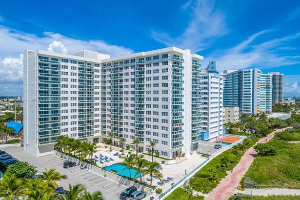 Condominium - Miami Beach, FL